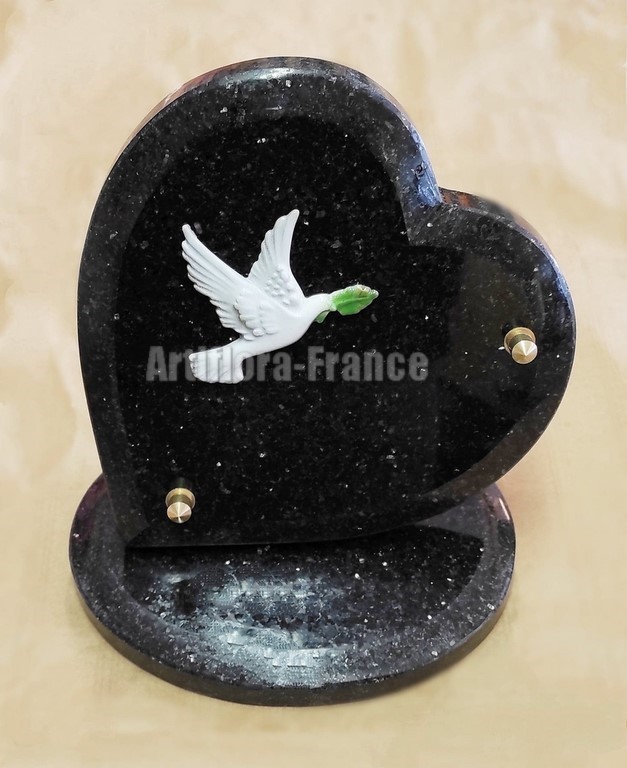 PLAQUE GRANIT FORME COEUR 16CM