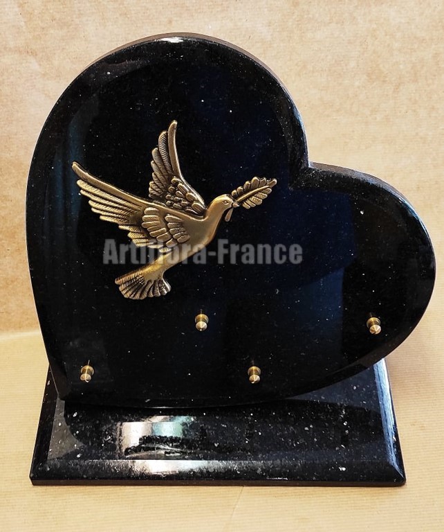 PLAQUE GRANIT FORME COEUR 30 CM