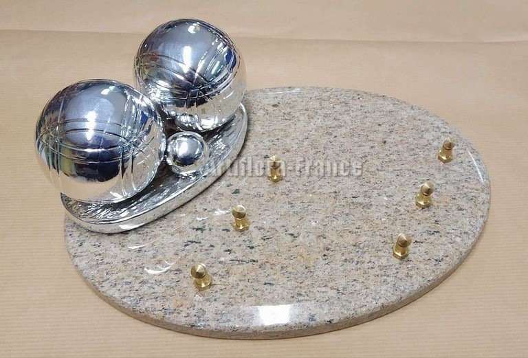 STATUE RESINE BOULES DE PETANQUE