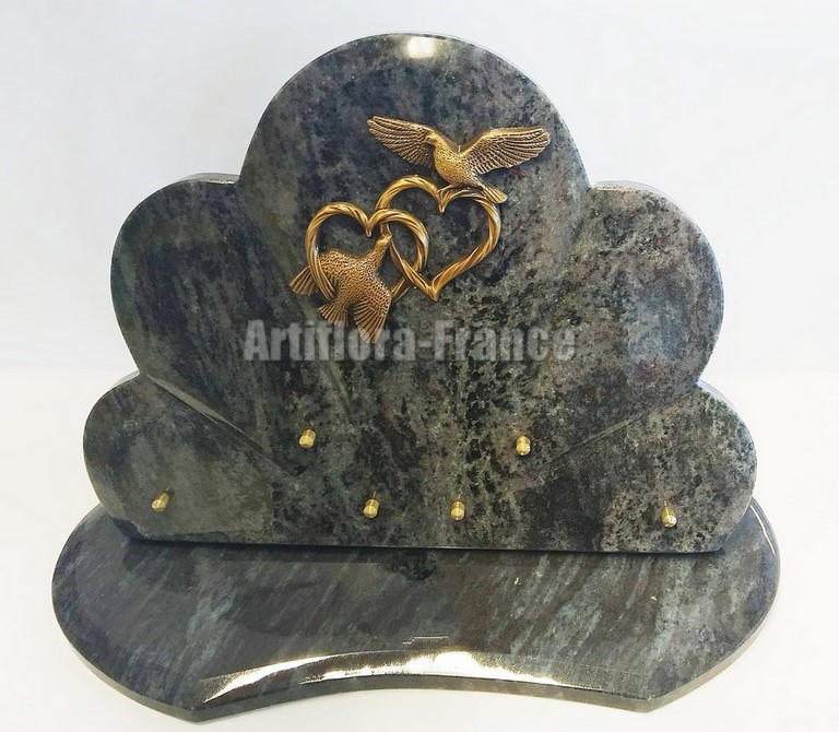 PLAQUE GRANIT FORME COEUR 45X40CM